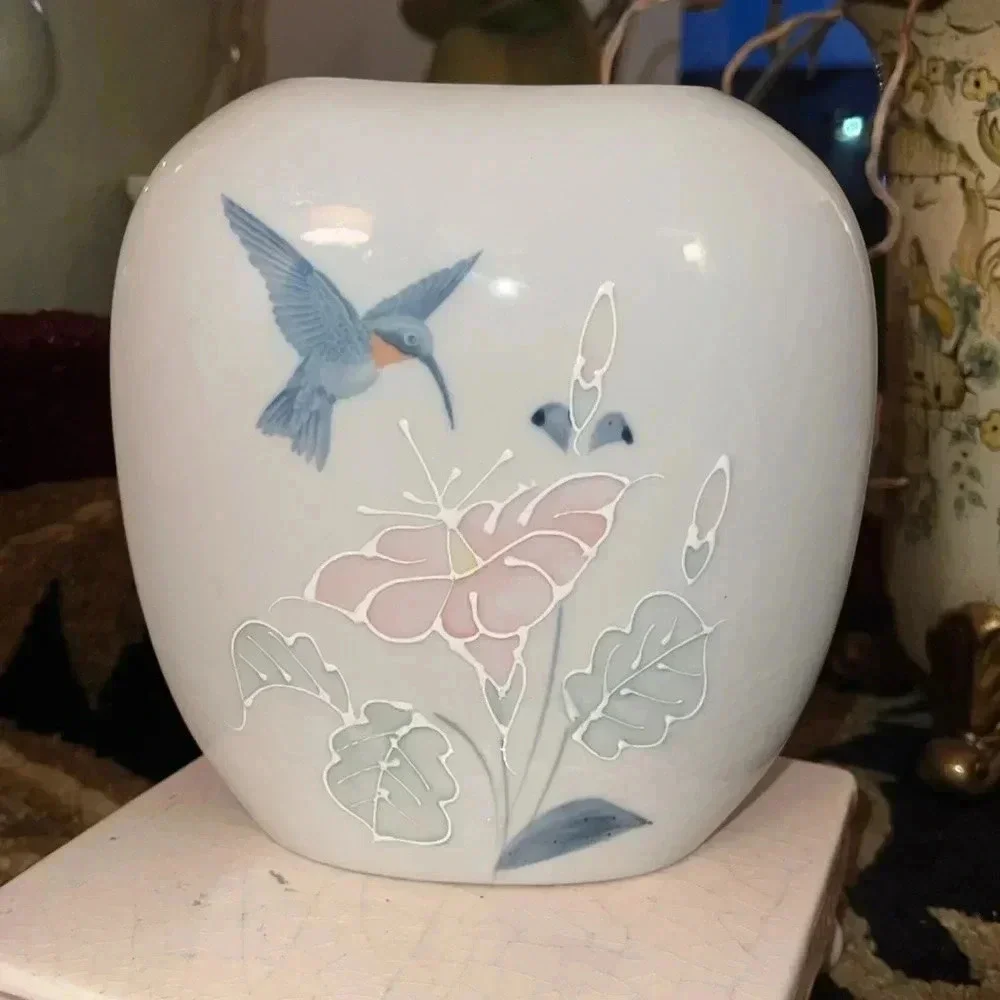 OTAGIRI Hand Painted Humm Floral Embossed Vase Vintage EXCELLENT Condition